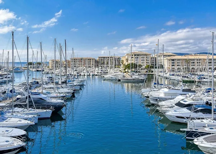 Bleu Marine-5 By Interhome