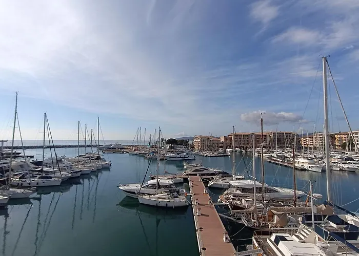 Bleu Marine-5 By Interhome *